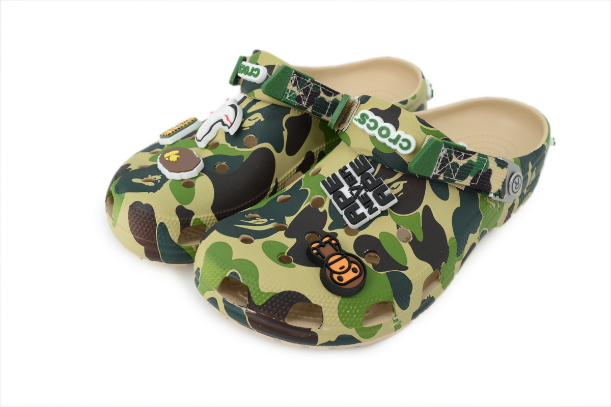 A Bathing Ape BAPE x Crocs Classic Clog ABC Camo Green