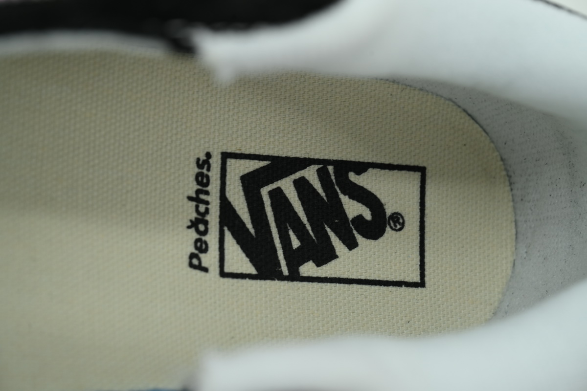Peaches x Vans Knu-Skool Black Pink VN0009QCB9P