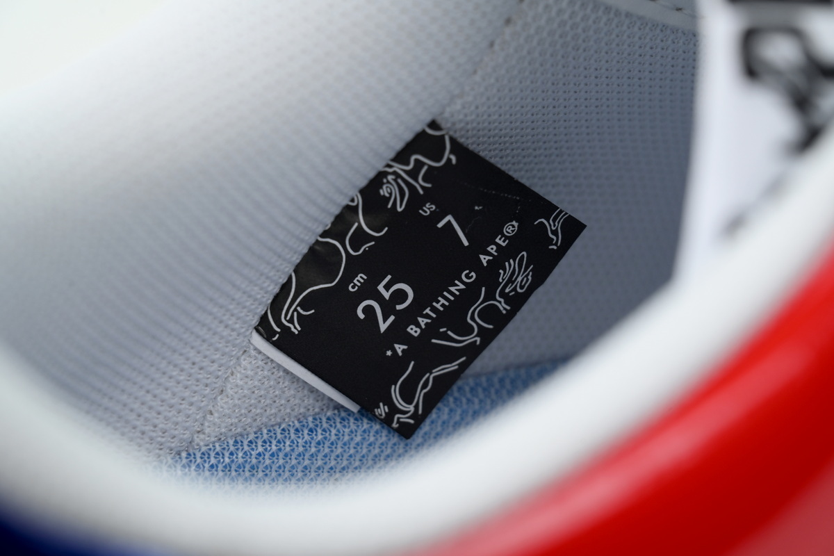 A Bathing Ape Red Shark IG30-191-00