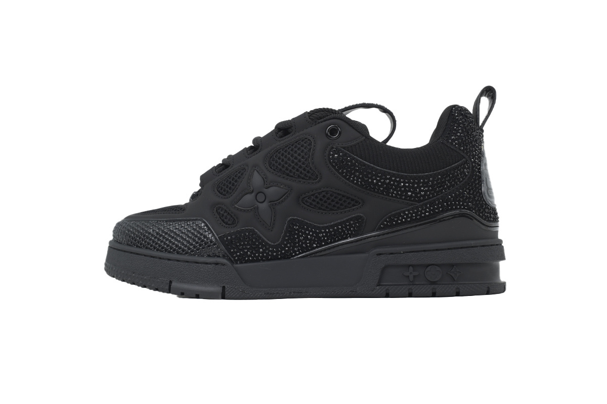 LOUIS VUITTON All Black Diamond Surface