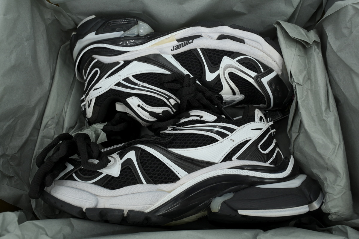 Balenciaga Runner Sneaker Black White 779064 W3RXP 0213