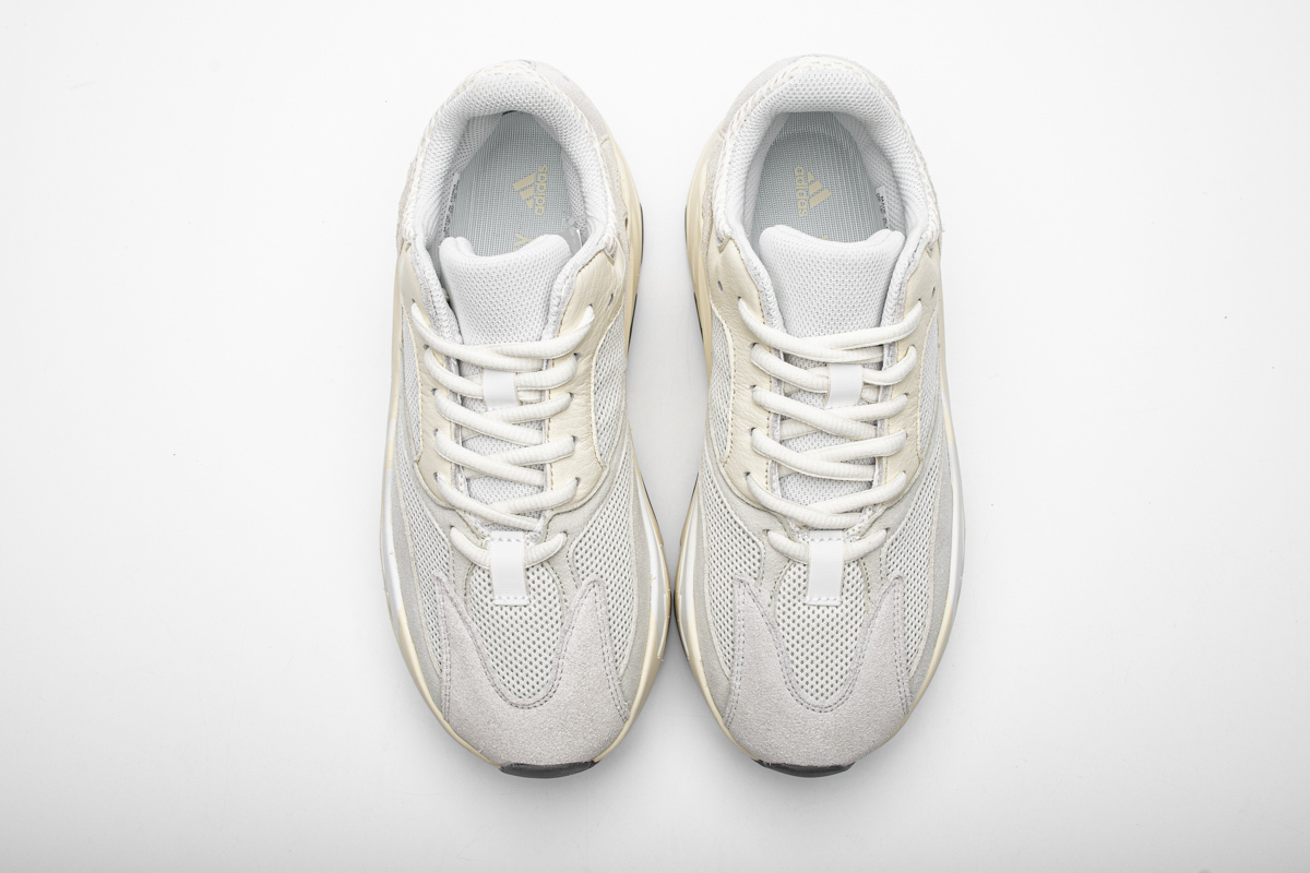 Yeezy Boost 700 Analog EG7596