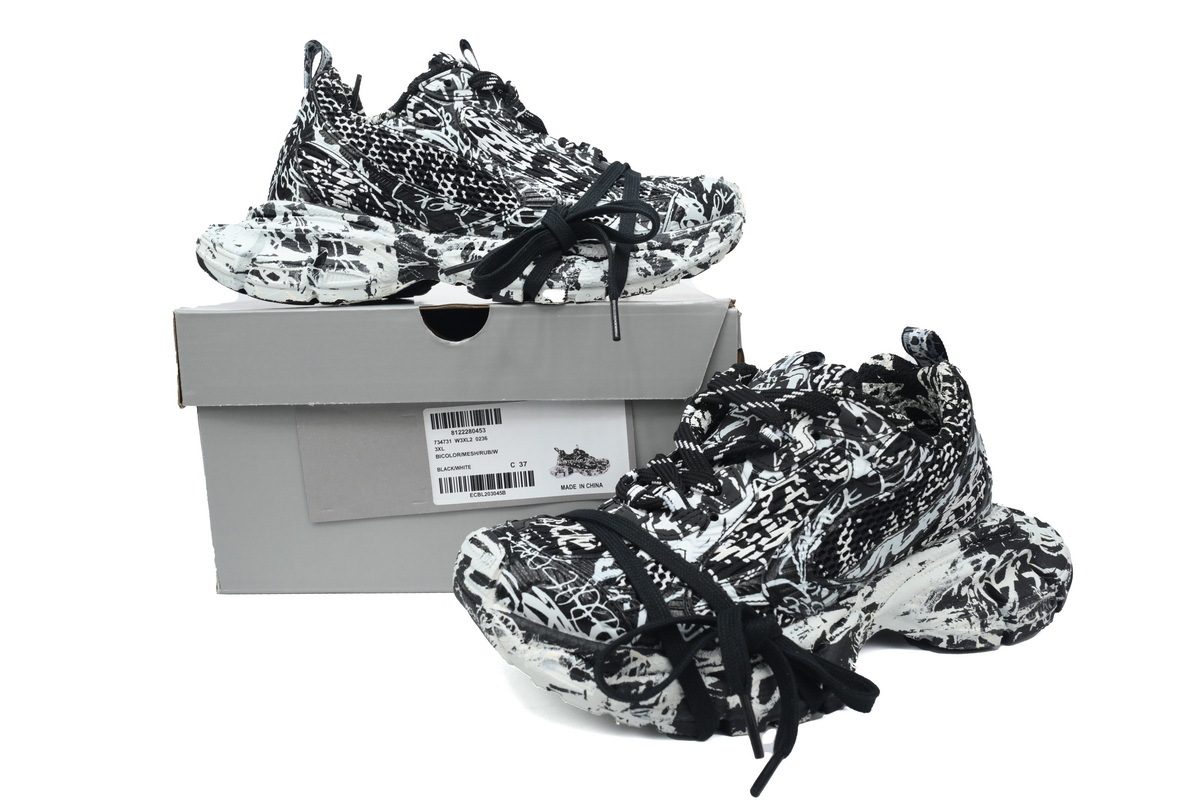 Balenciaga 3XL Sneaker in Black Graffiti 734731 W3XDC 0236