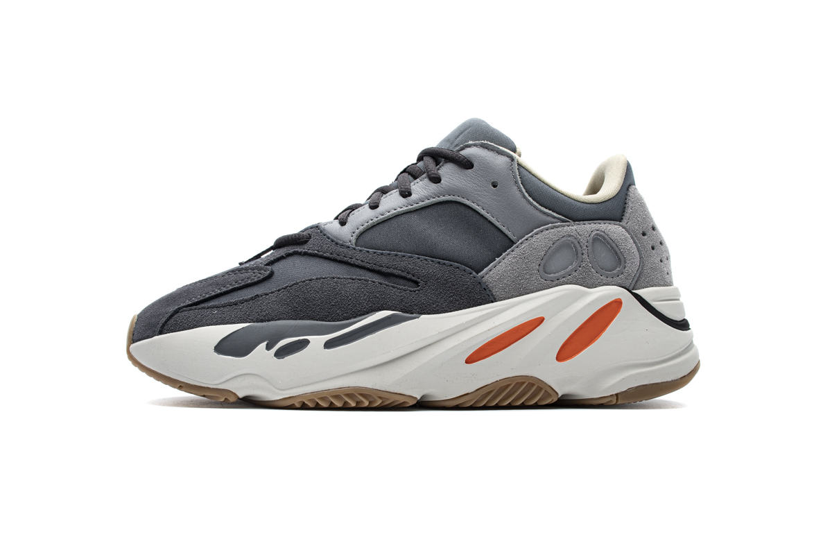 Yeezy Boost 700 Magnet FV9922