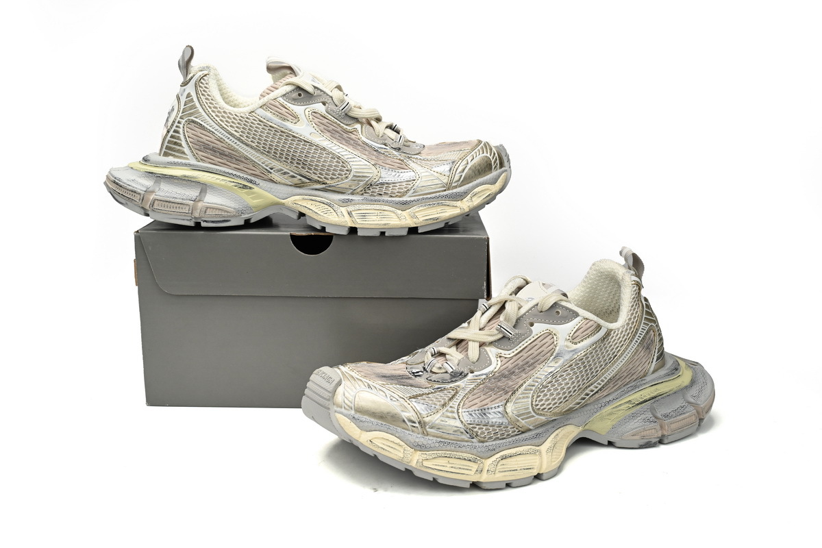 Balenciaga 3XL Sneaker in Pagne 734731 W3XL7 9191