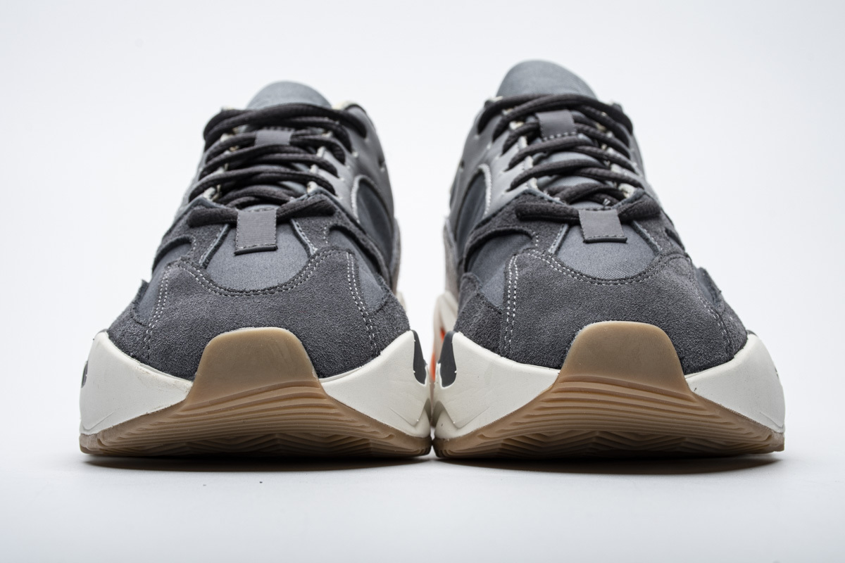 Yeezy Boost 700 Magnet FV9922