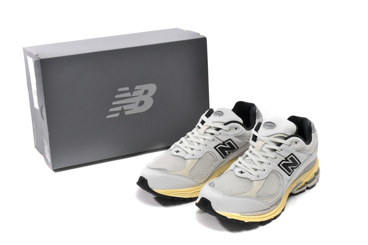 New Balance 2002R Thisisneverthat White ML2002RT