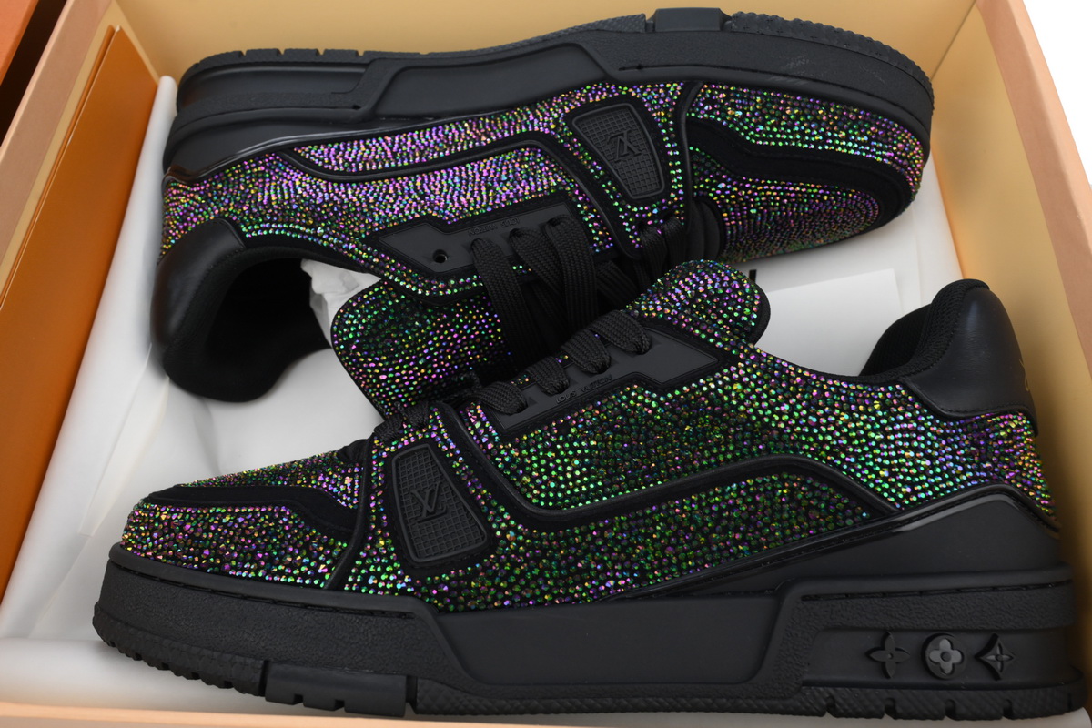 Louis Vuitton Trainer Black Rhinestones 1A815H