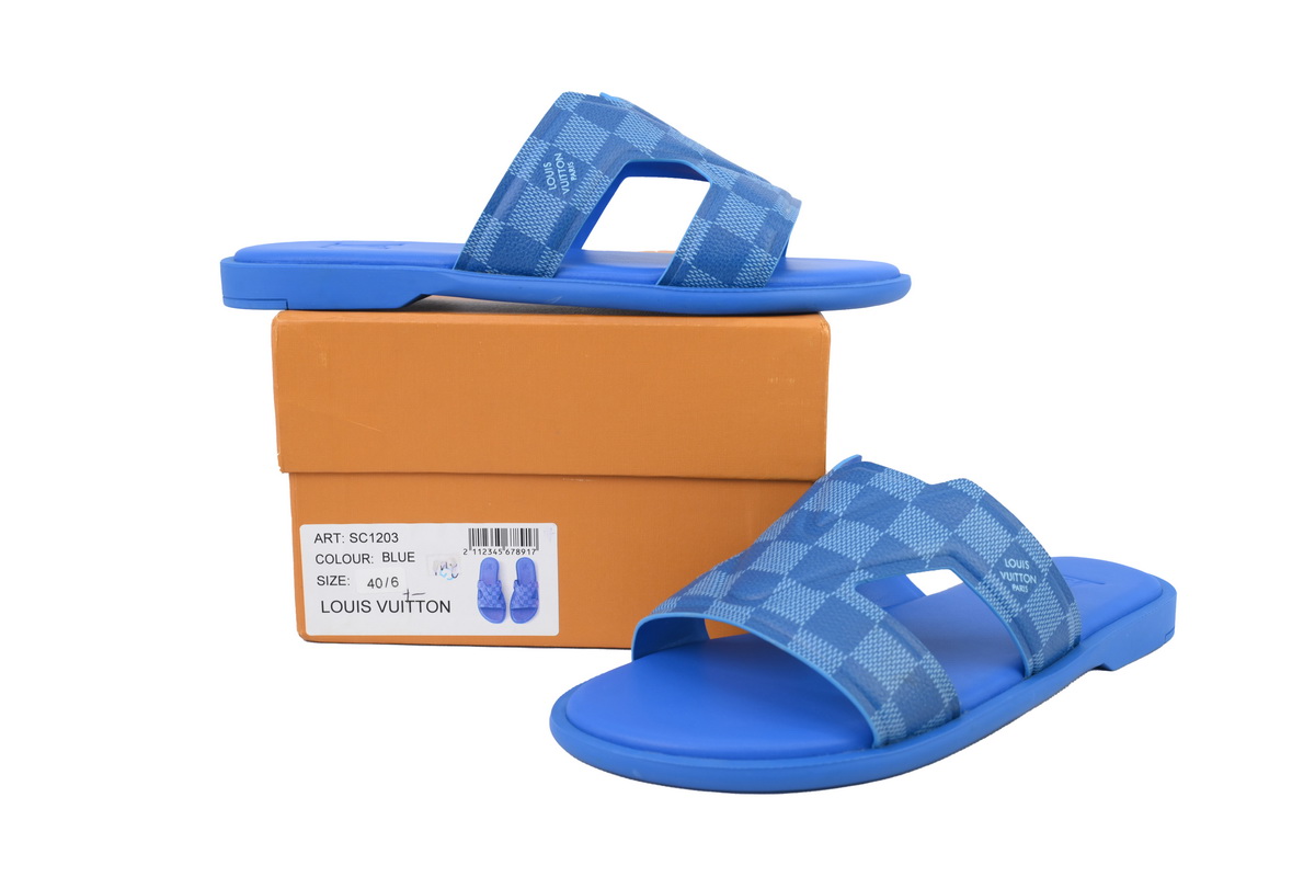 LOUIS VUITTON Oasis Blue Check