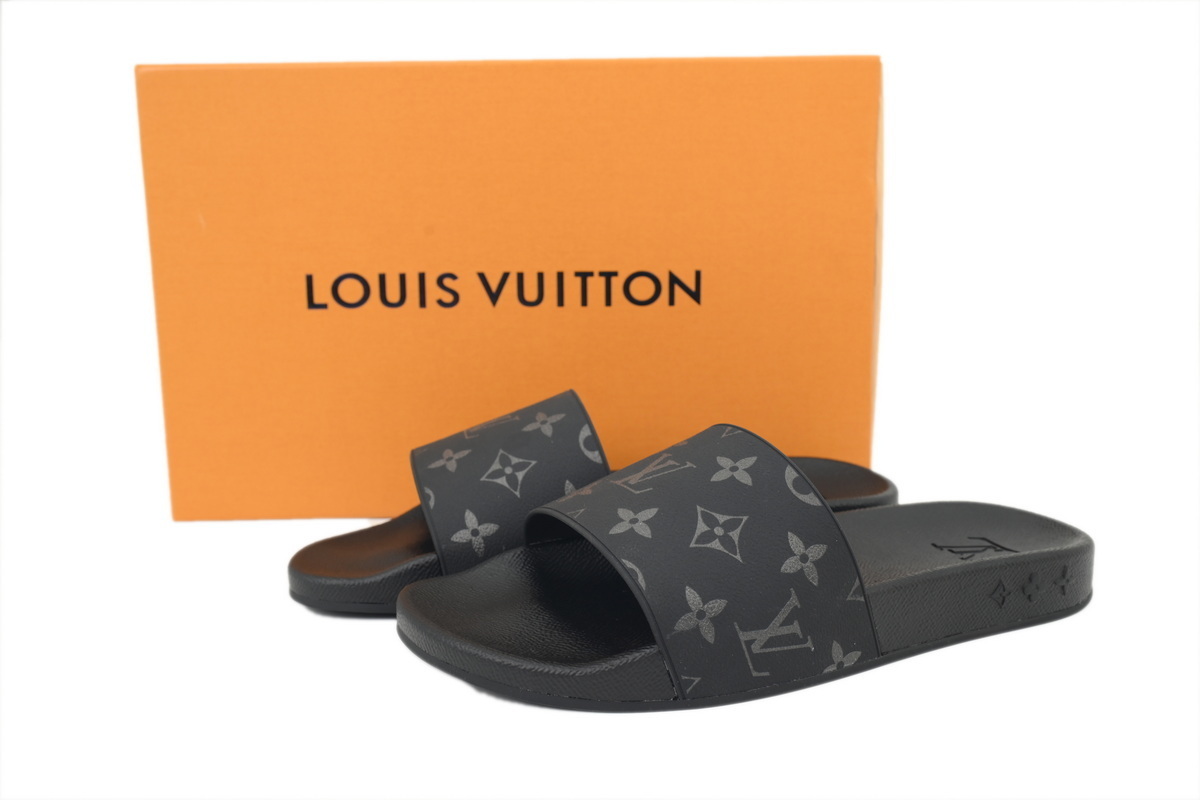 LOUIS VUITTON Waterfront Black