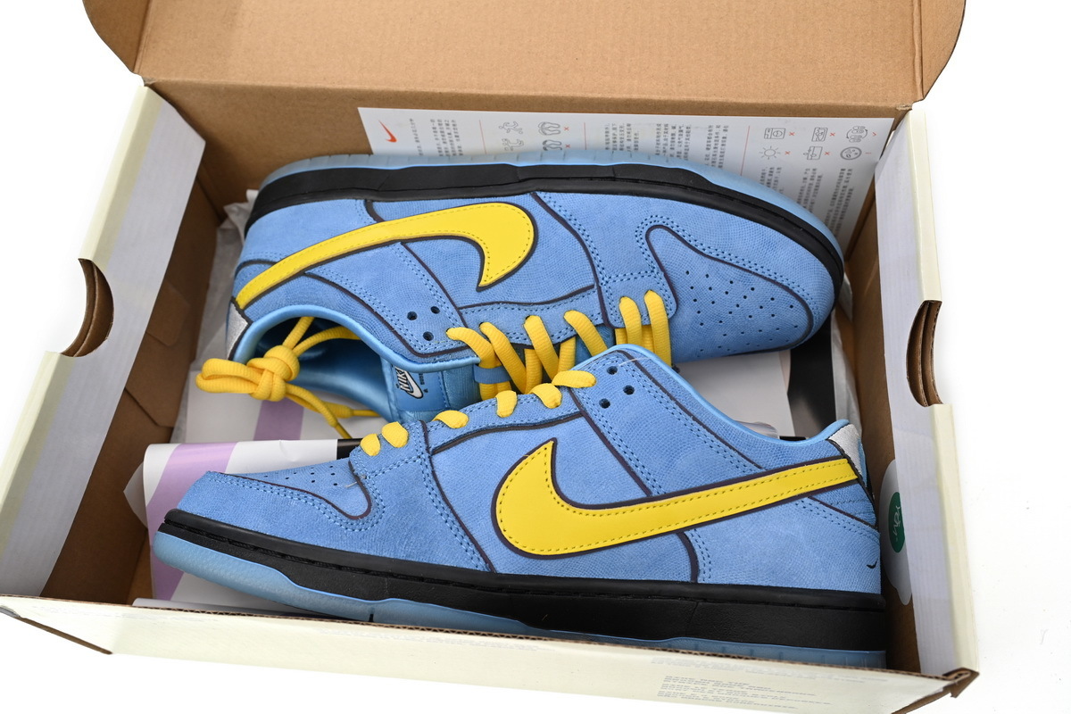 The Powerpuff Girls x Nike SB Dunk Low Bubbles